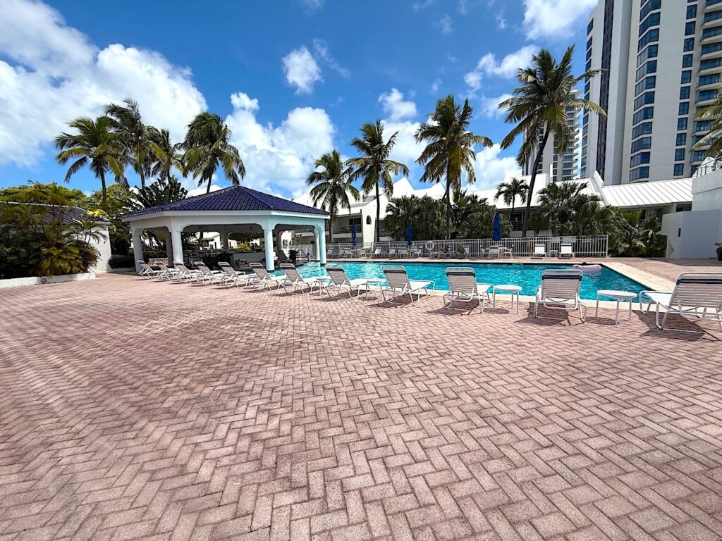 Beachfront Cupecoy SXM, 2BR 2.5 Baths, Real Estate St. Maarten