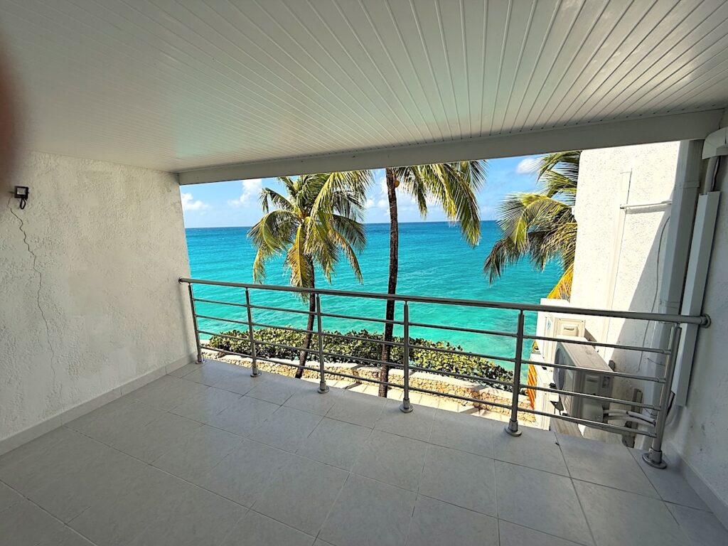 Beachfront Cupecoy SXM, 2BR 2.5 Baths, Real Estate St. Maarten