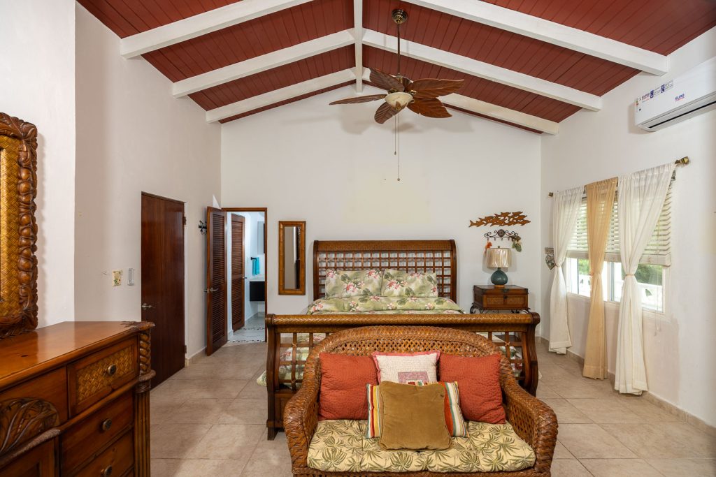 Sea Front  Home 3-Bedroom for sale Beacon Hill, St. Maarten  Caribbean SXM