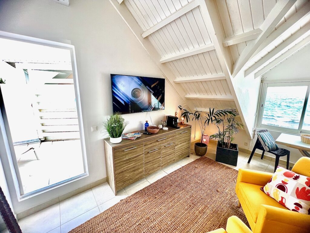 Real Estate St Martin Beachfront Loft SMI Realtors