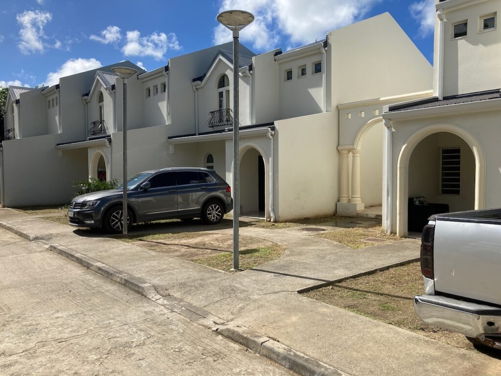 Arukaria Maisonnettes A Concordia, Real Estate St. Martin FWI