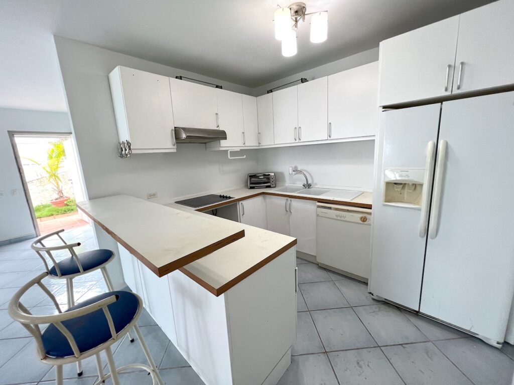 Deluxe 1 BR 1 Bath Longterm rental, Pelican Key, St. Maarten, SXM.