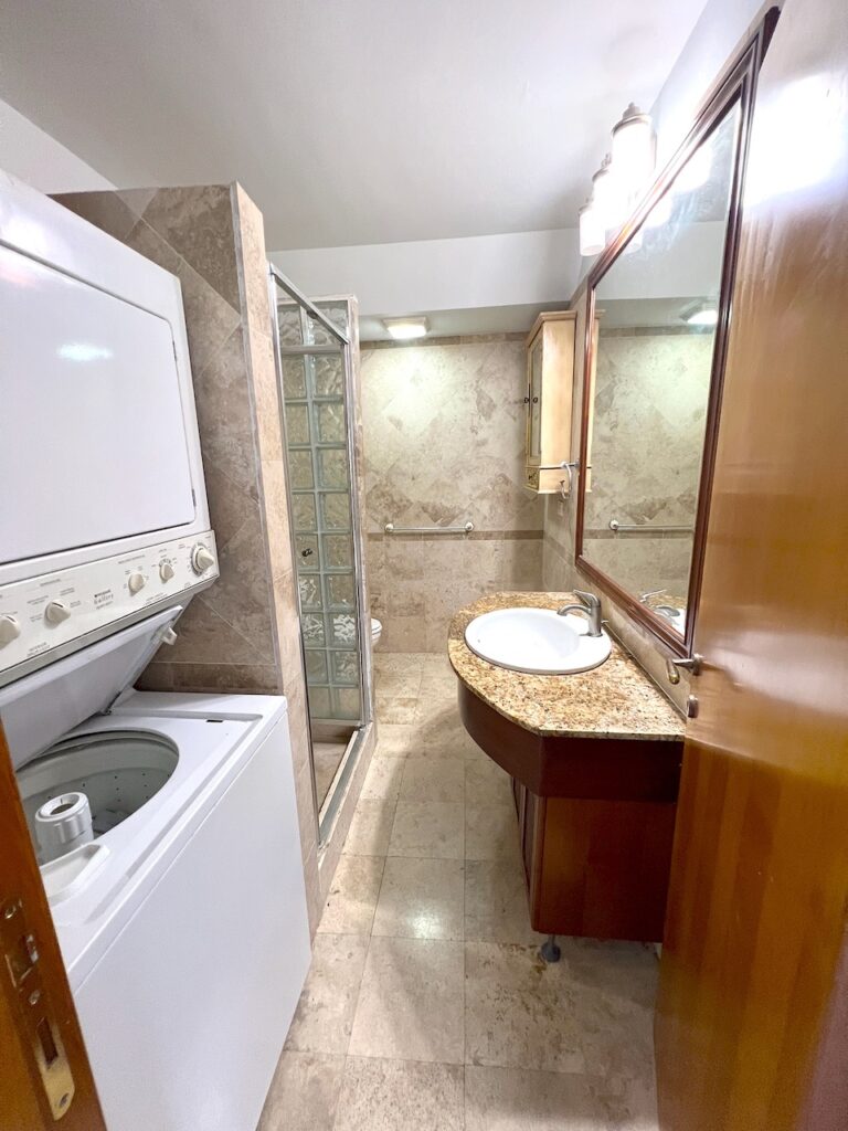 Deluxe 1 BR 1 Bath Longterm rental, Pelican Key, St. Maarten, SXM.