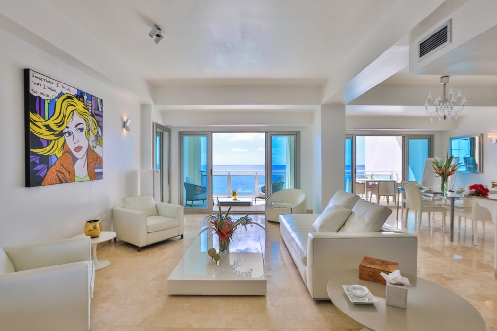 Deluxe 2 Bedroom Beachfront Condo Cliff, Cupecoy Beach, St. Maarten
