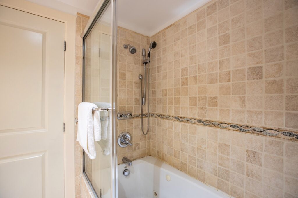 Deluxe 2 Bedroom Beachfront Condo Cliff, Cupecoy Beach, St. Maarten