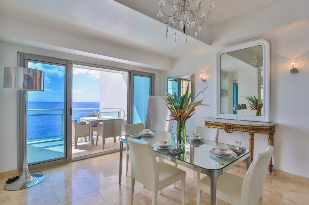 Deluxe 2 Bedroom Beachfront Condo Cliff, Cupecoy Beach, St. Maarten