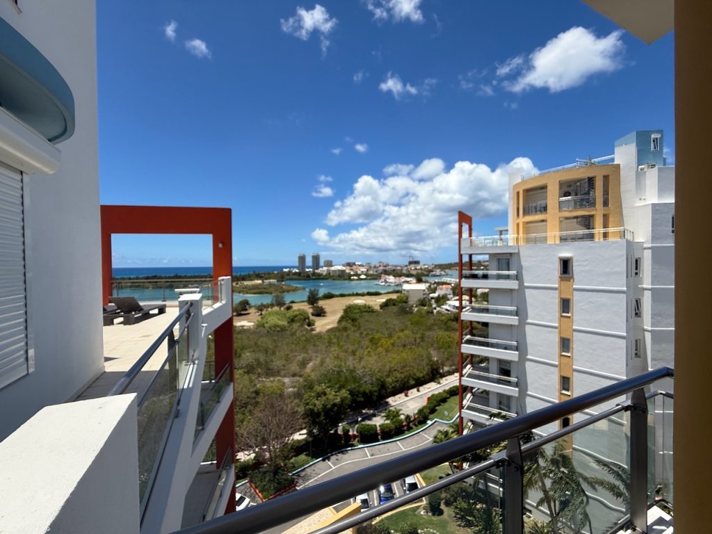 3BR Luxurious Penthouse in Aquamarina, Point Pirouette, St. Maarten SXM