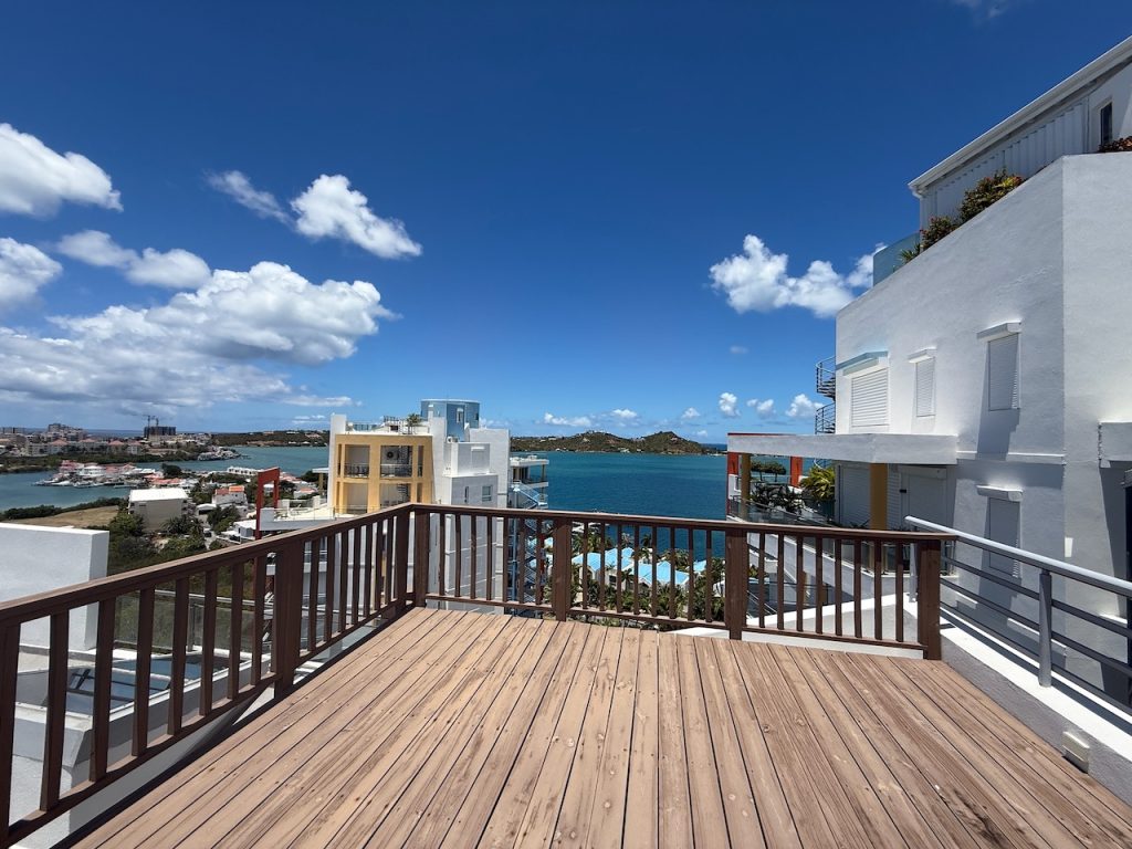 3BR Luxurious Penthouse in Aquamarina, Point Pirouette, St. Maarten SXM