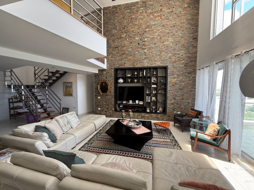 3BR Luxurious Penthouse in Aquamarina, Point Pirouette, St. Maarten SXM