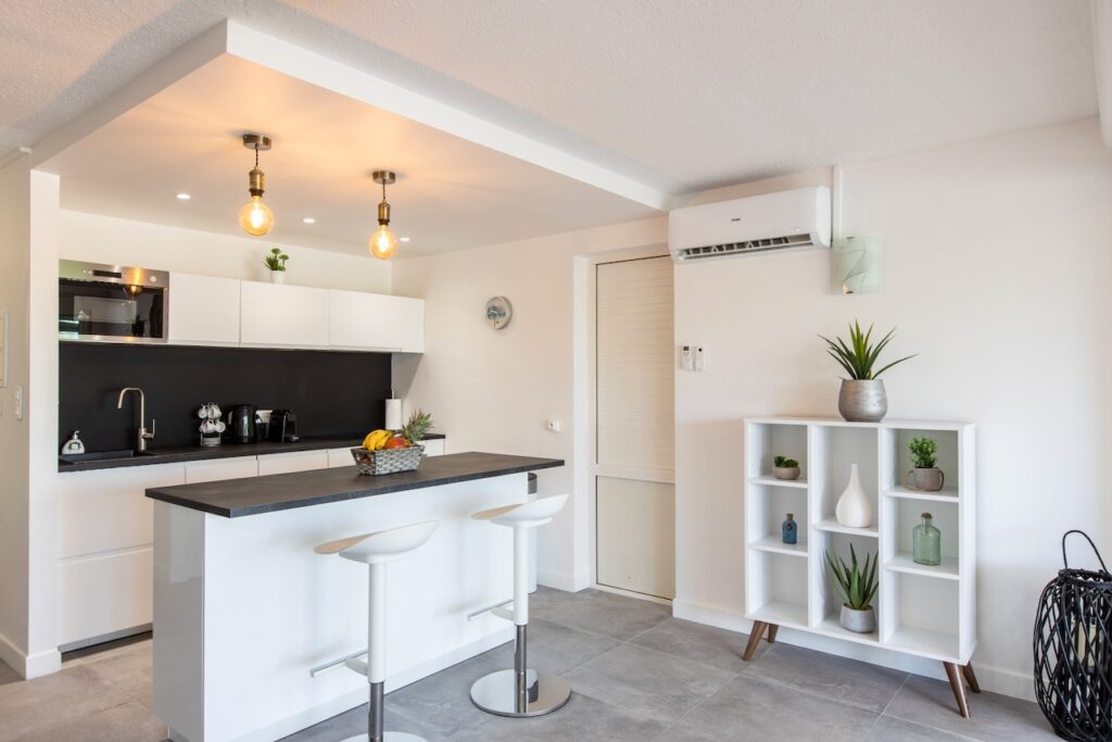 Nettle Bay  Beachfront Duplex SXM