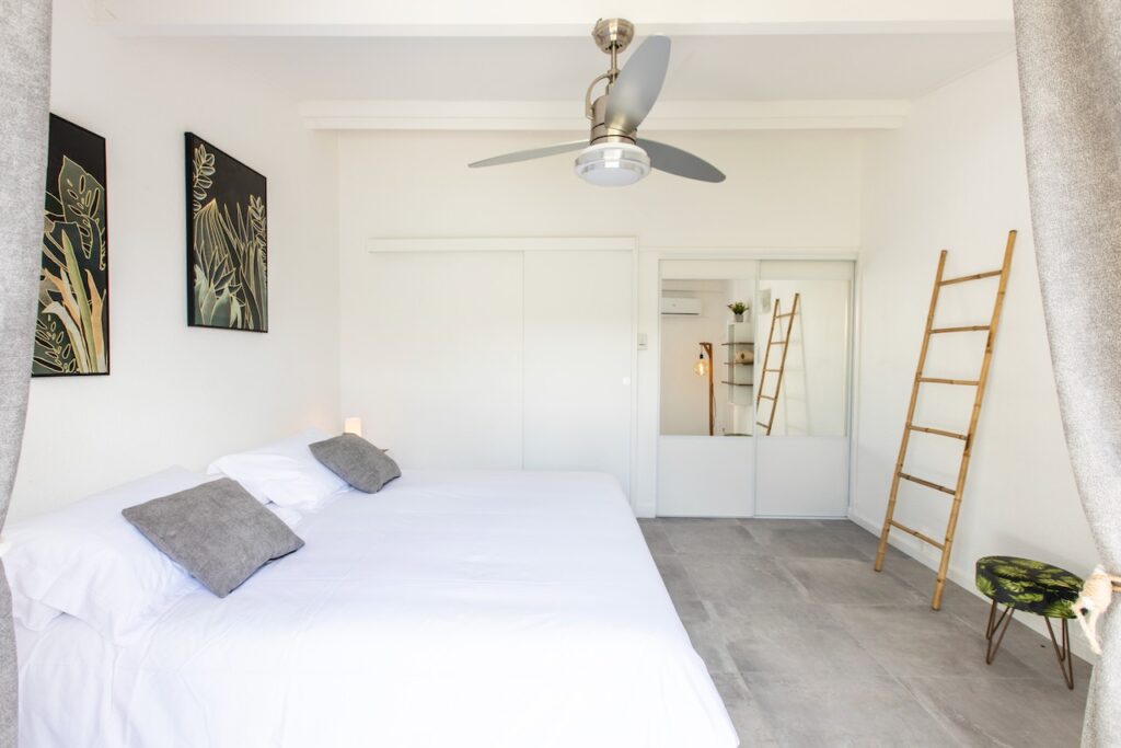 Nettle Bay  Beachfront Duplex SXM