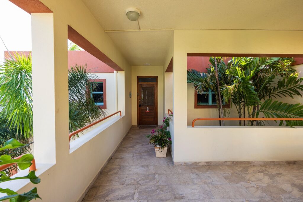 Beachfront, Pelican Key St Maarten, Real Estate