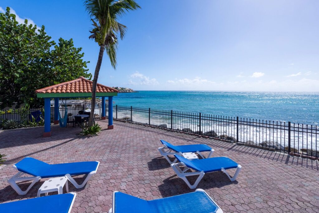 Beachfront, Pelican Key St Maarten, Real Estate