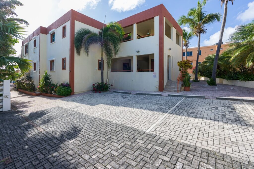 Beachfront, Pelican Key St Maarten, Real Estate