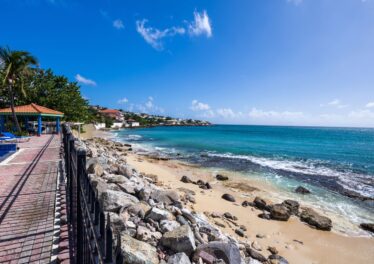 Beachfront Real Estate St Maarten - Pelican Key SXM