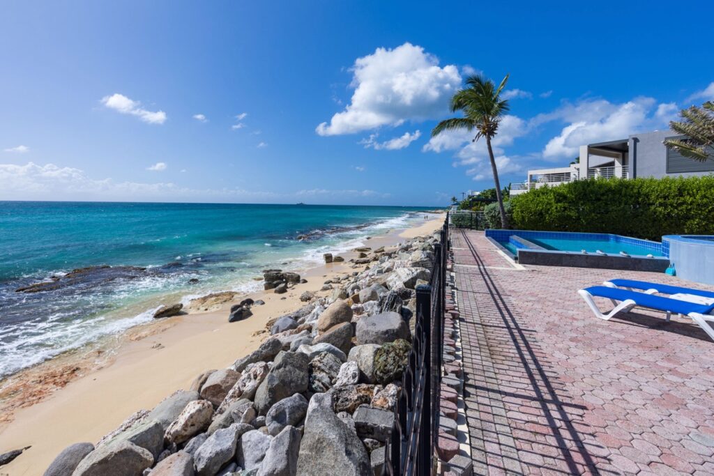 Beachfront, Pelican Key St Maarten, Real Estate