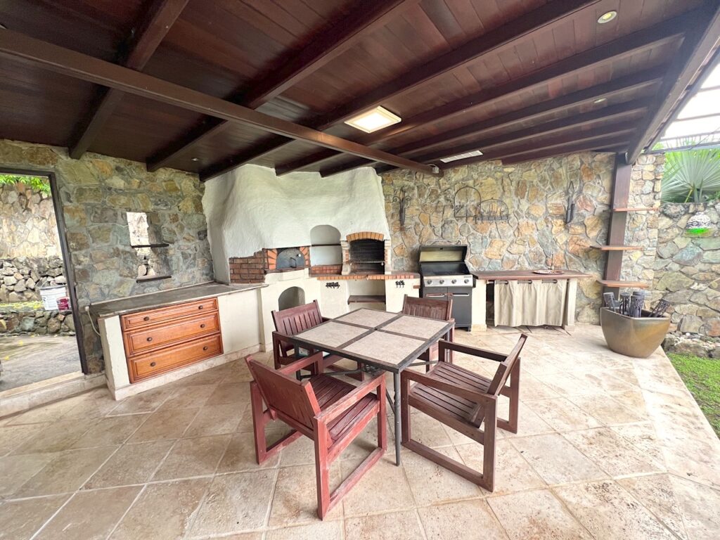 Casanita  Almond Grove Real Estate, St Maarten Stunning Sunset Views