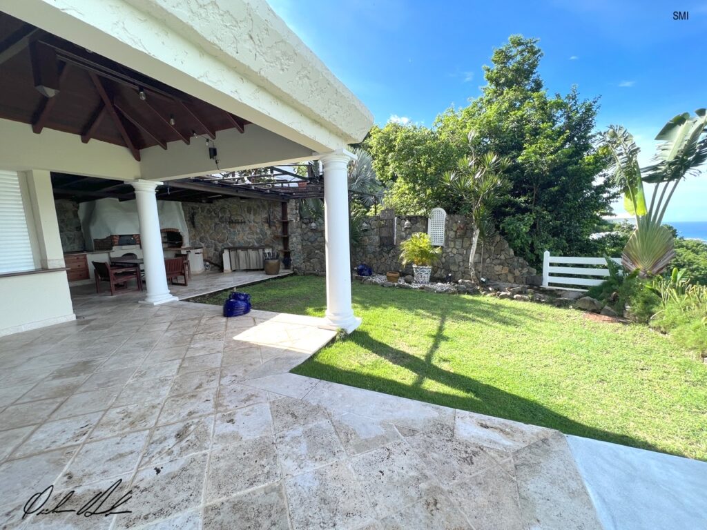 Casanita  Almond Grove Real Estate, St Maarten Stunning Sunset Views