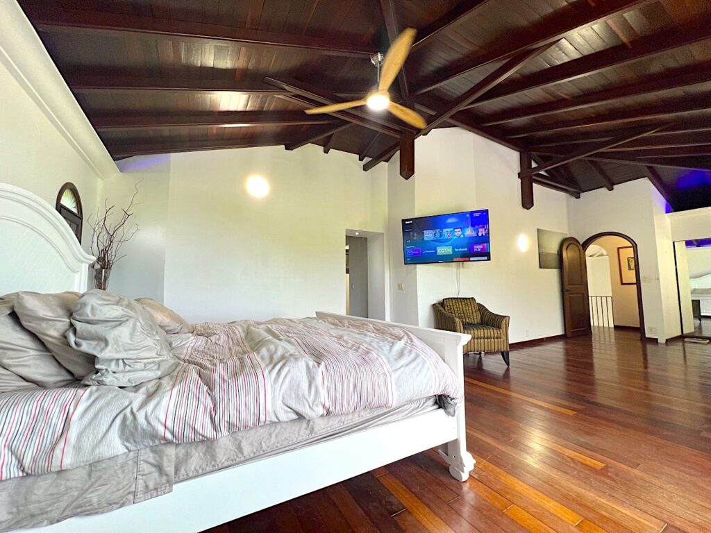 Casanita  Almond Grove Real Estate, St Maarten Stunning Sunset Views