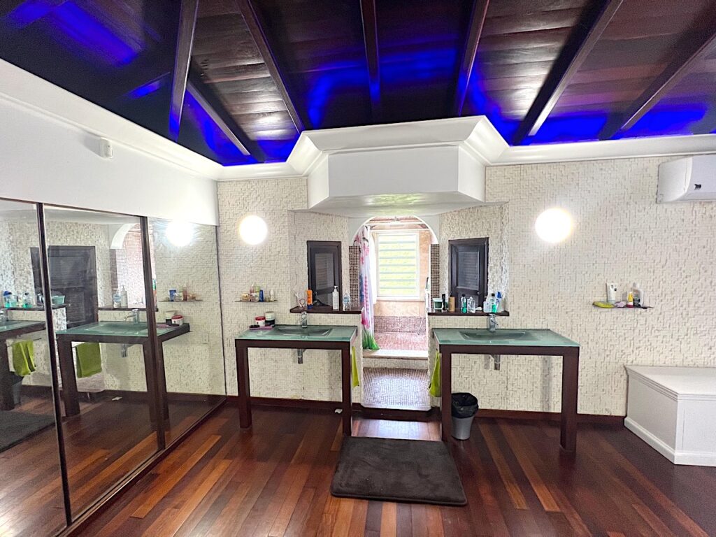 Casanita  Almond Grove Real Estate, St Maarten Stunning Sunset Views