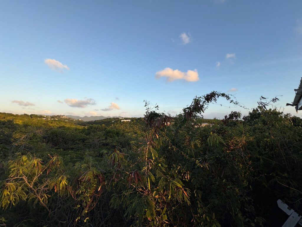 Terres Basses Rare  land Amazing Sunsets