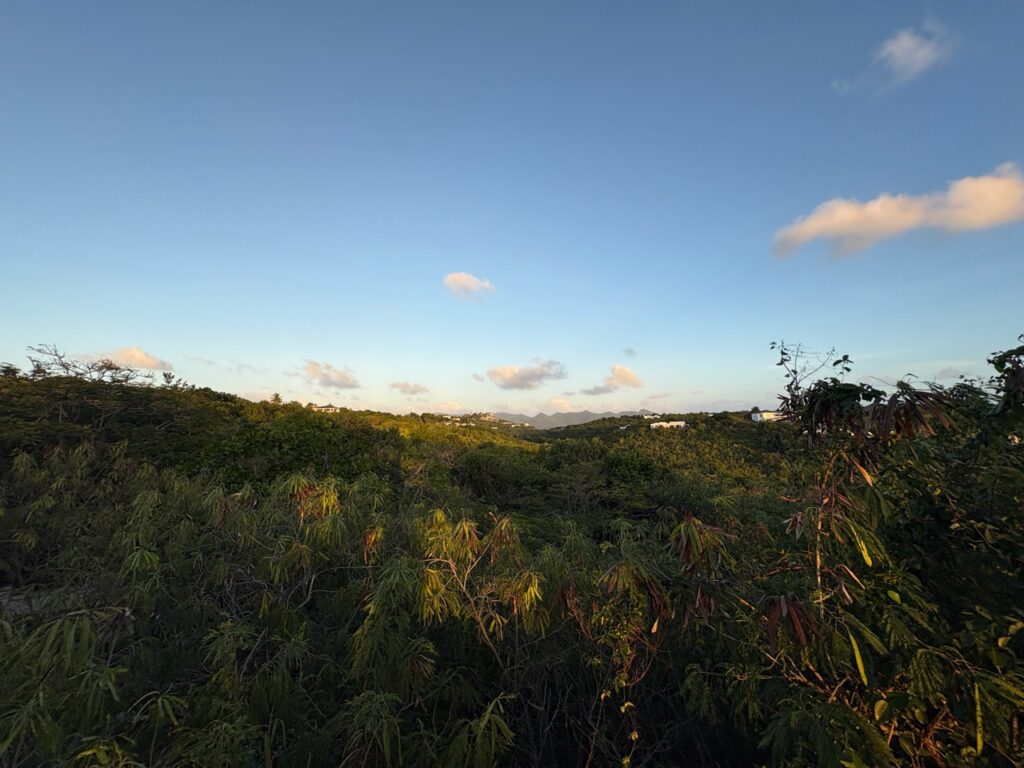 Terres Basses Rare  land Amazing Sunsets