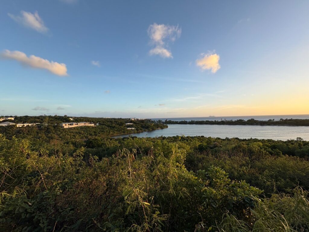 Terres Basses Rare  land Amazing Sunsets