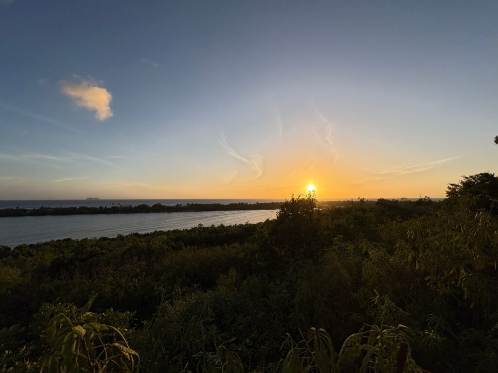 Terres Basses Rare  land Amazing Sunsets