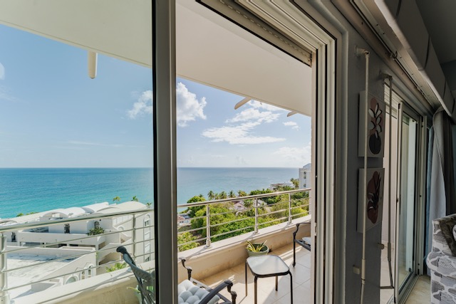 Beachfront Penthouse 3 Br 3 baths Cupecoy Real Estate SXM