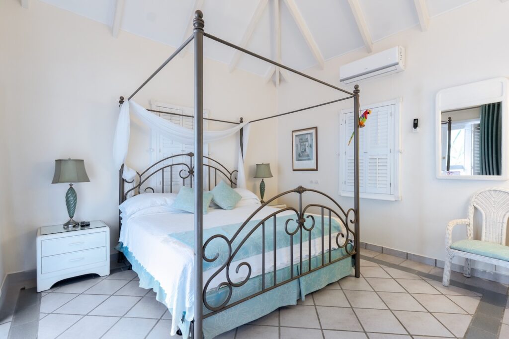 Orient Bay Real Estate, 4 Br walking distance to the beach  by SMI Realtors