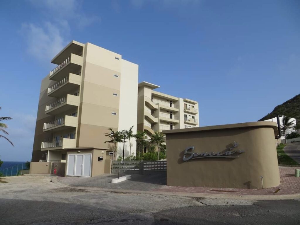 Real Estate Point Blanche Ocean Front Deluxe 1 Br 1 Bath condo
