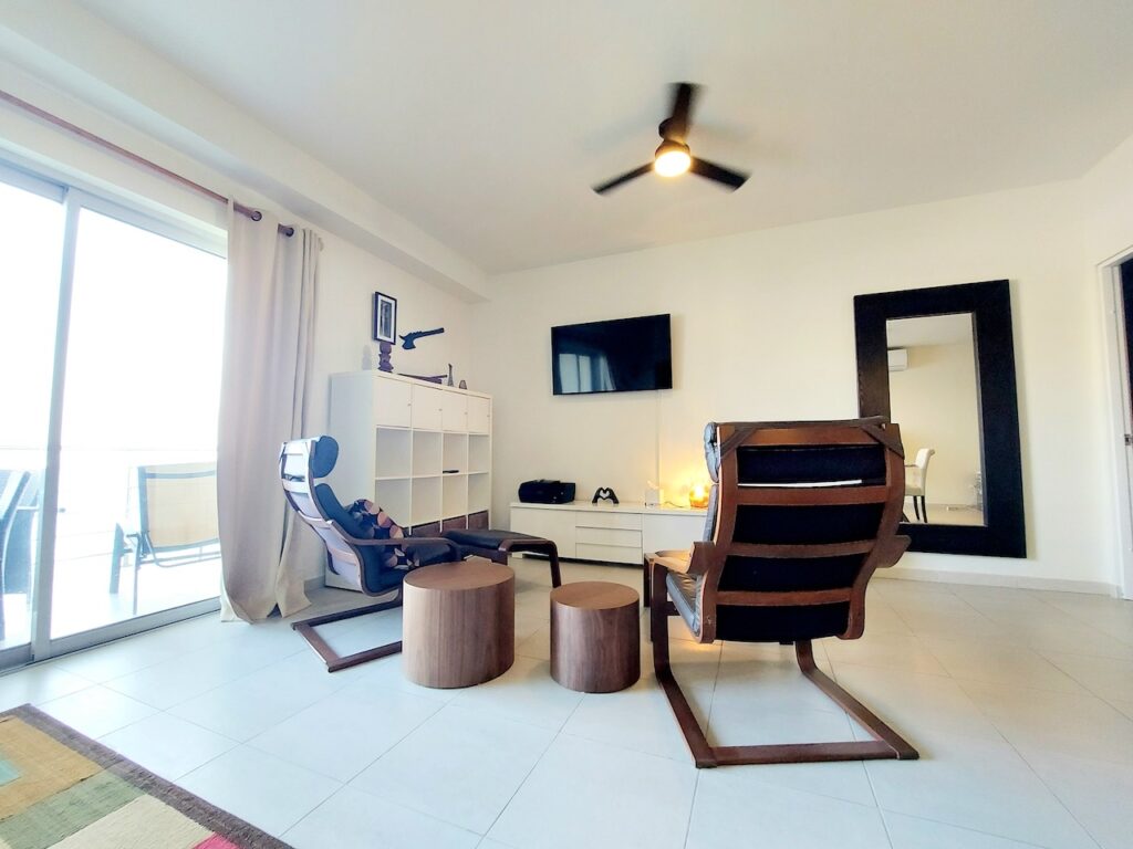 Real Estate Point Blanche Ocean Front Deluxe 1 Br 1 Bath condo