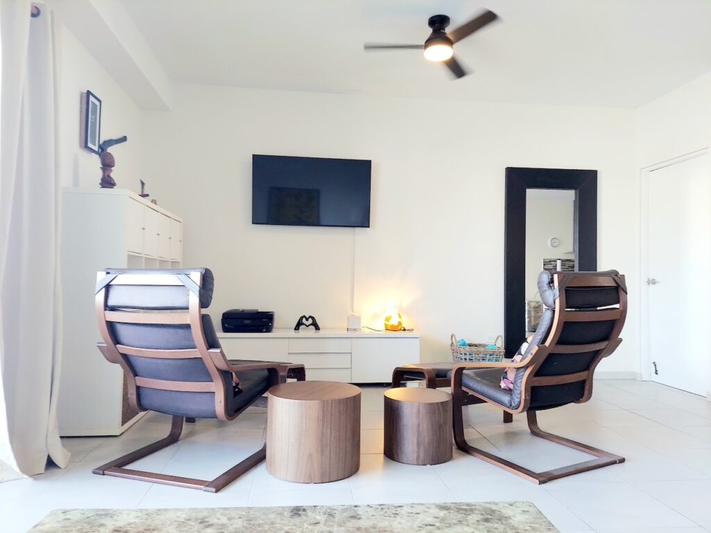 Real Estate Point Blanche Ocean Front Deluxe 1 Br 1 Bath condo