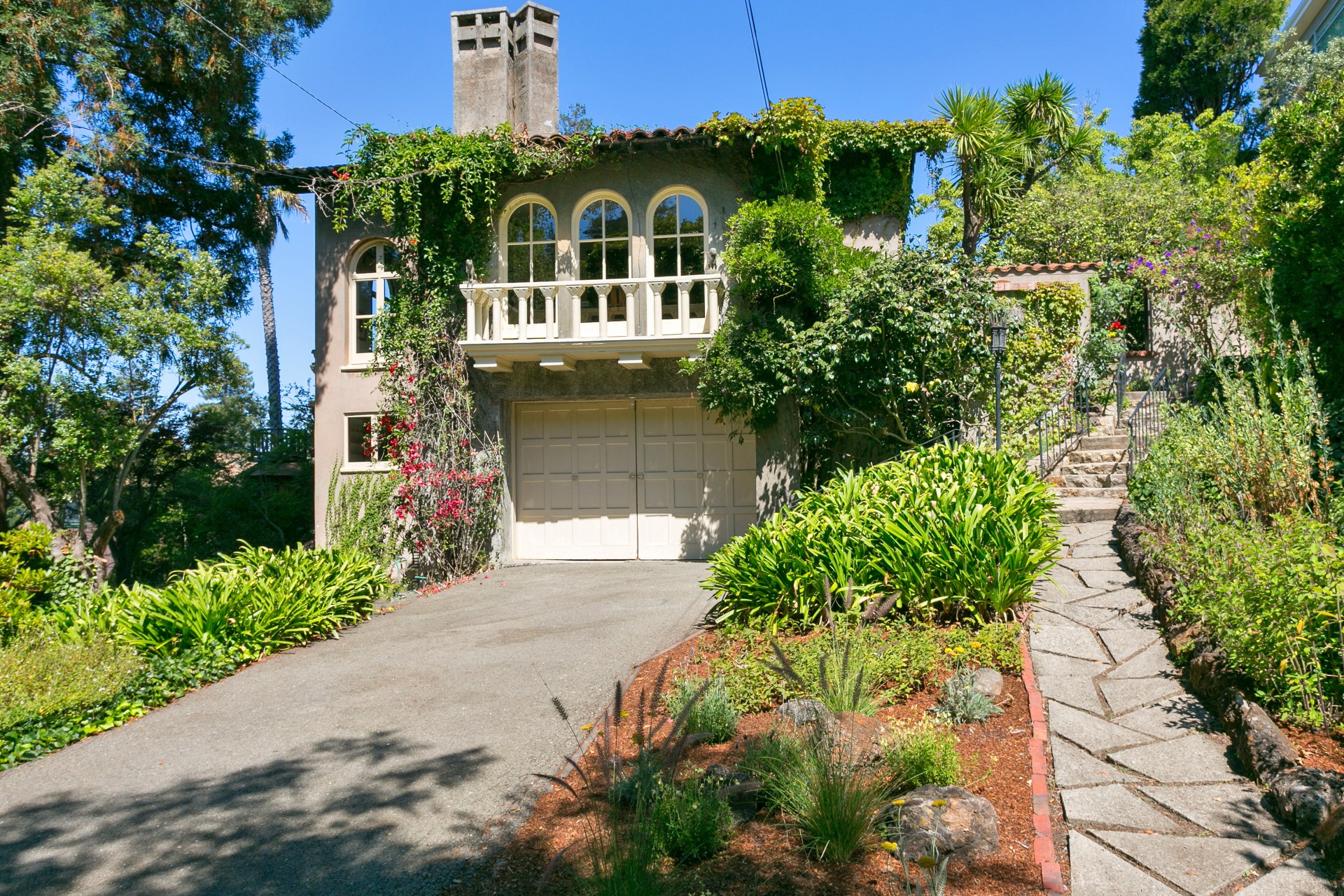 5871 Harbord Drive