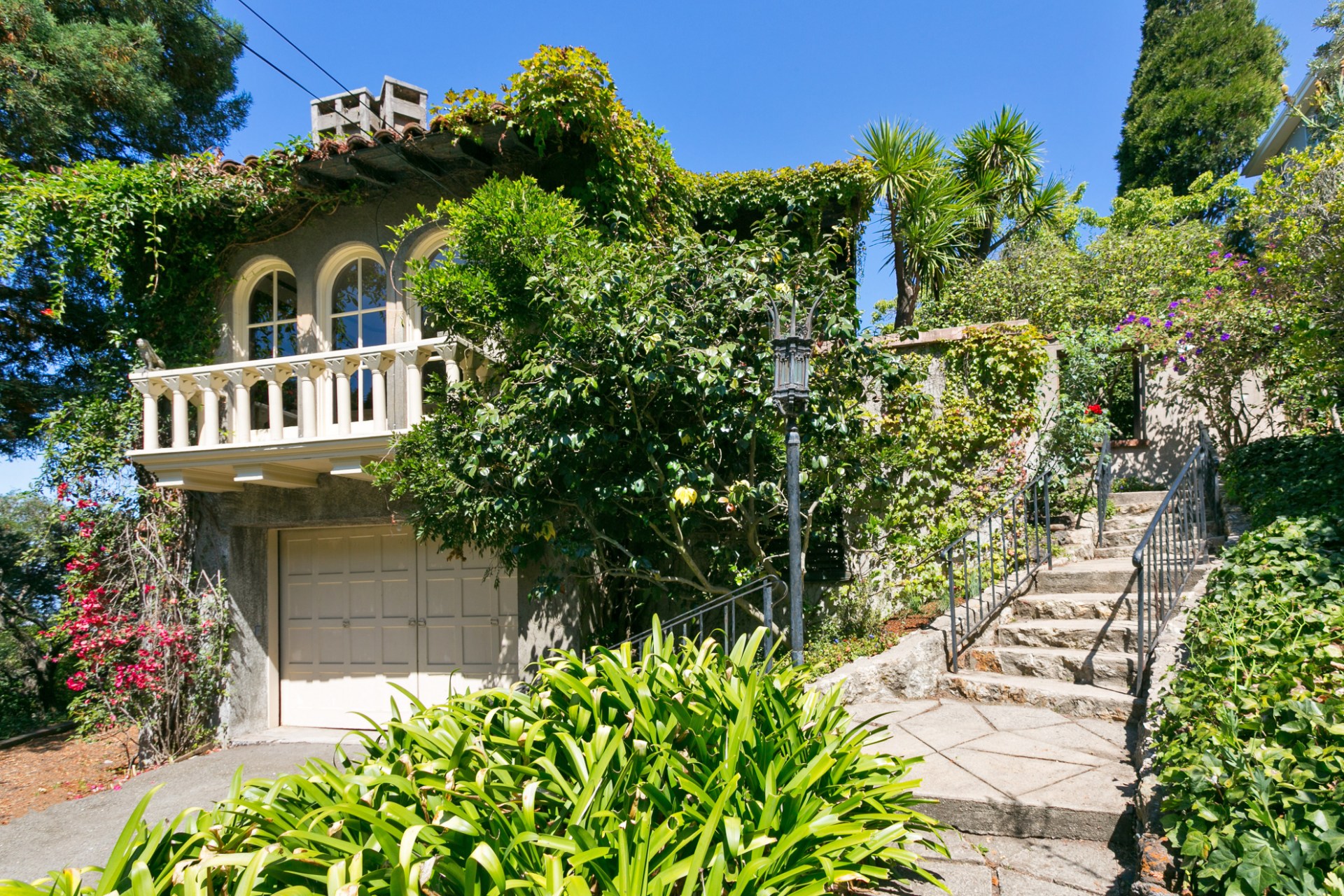 5871 Harbord Drive