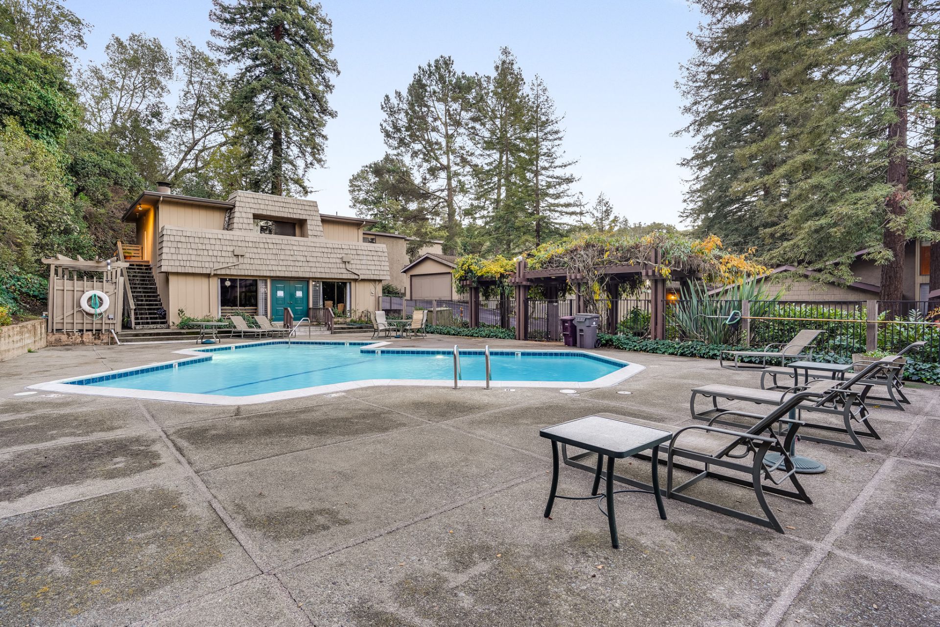 5871 Harbord Drive