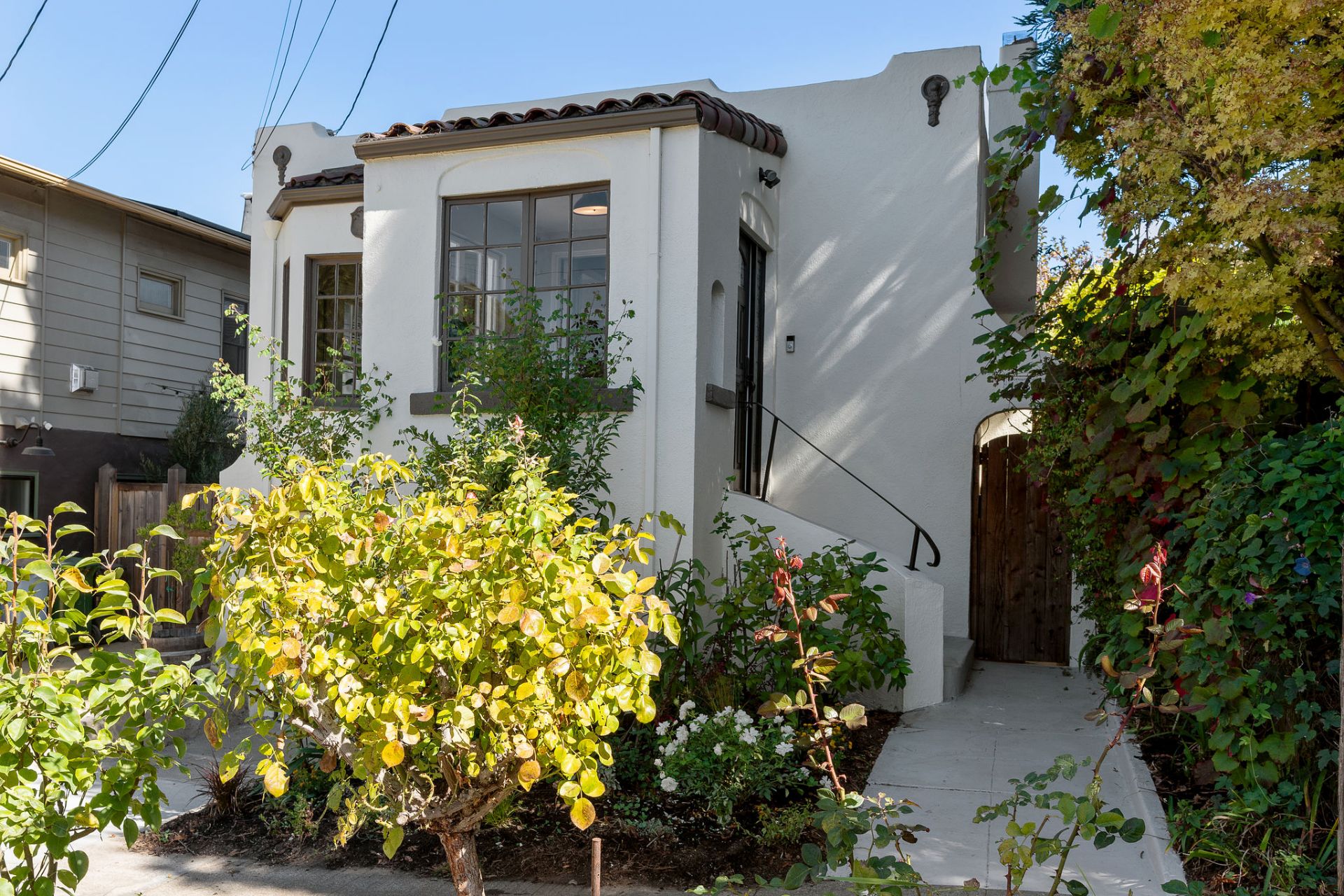 5871 Harbord Drive
