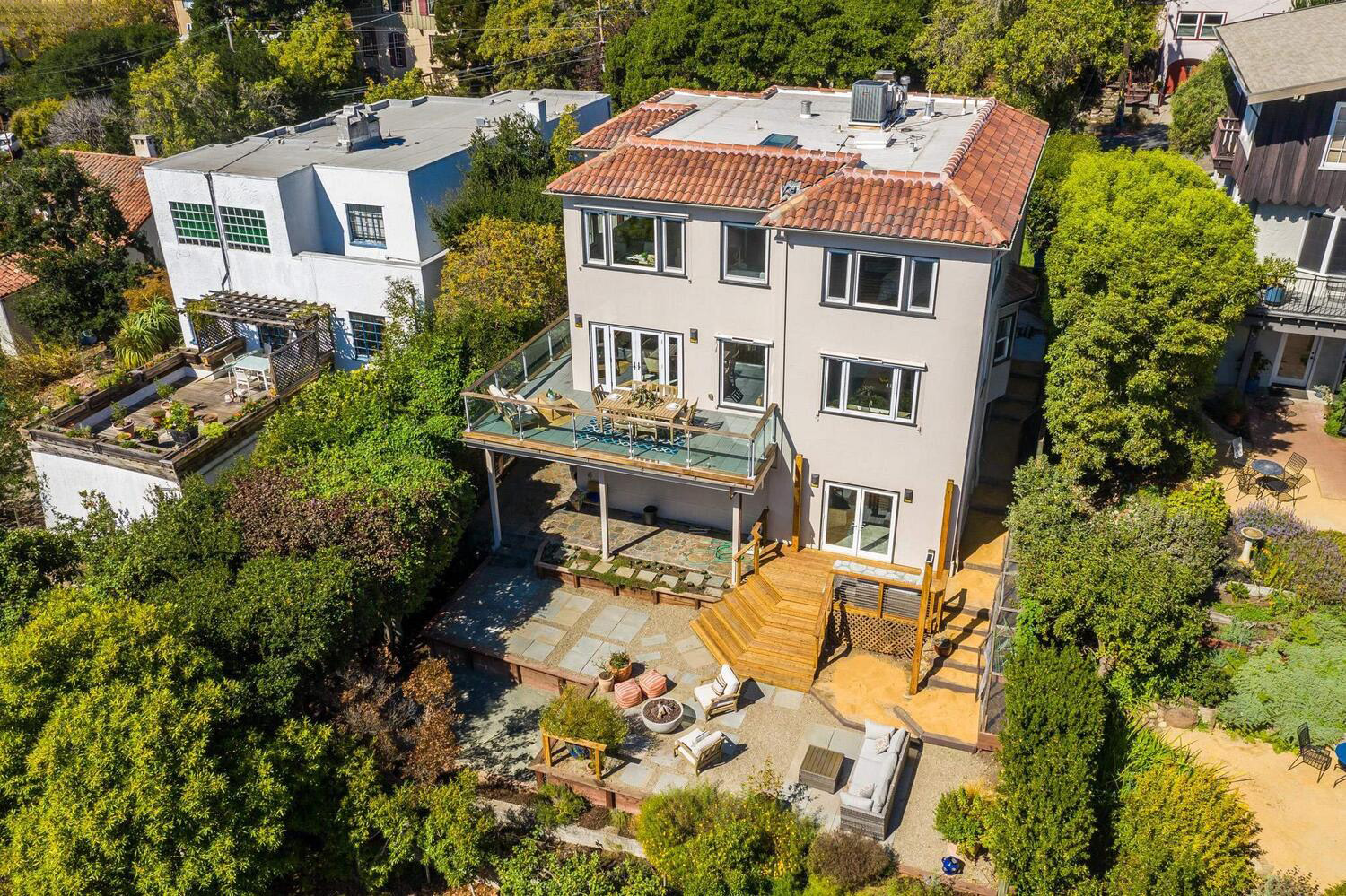 5871 Harbord Drive