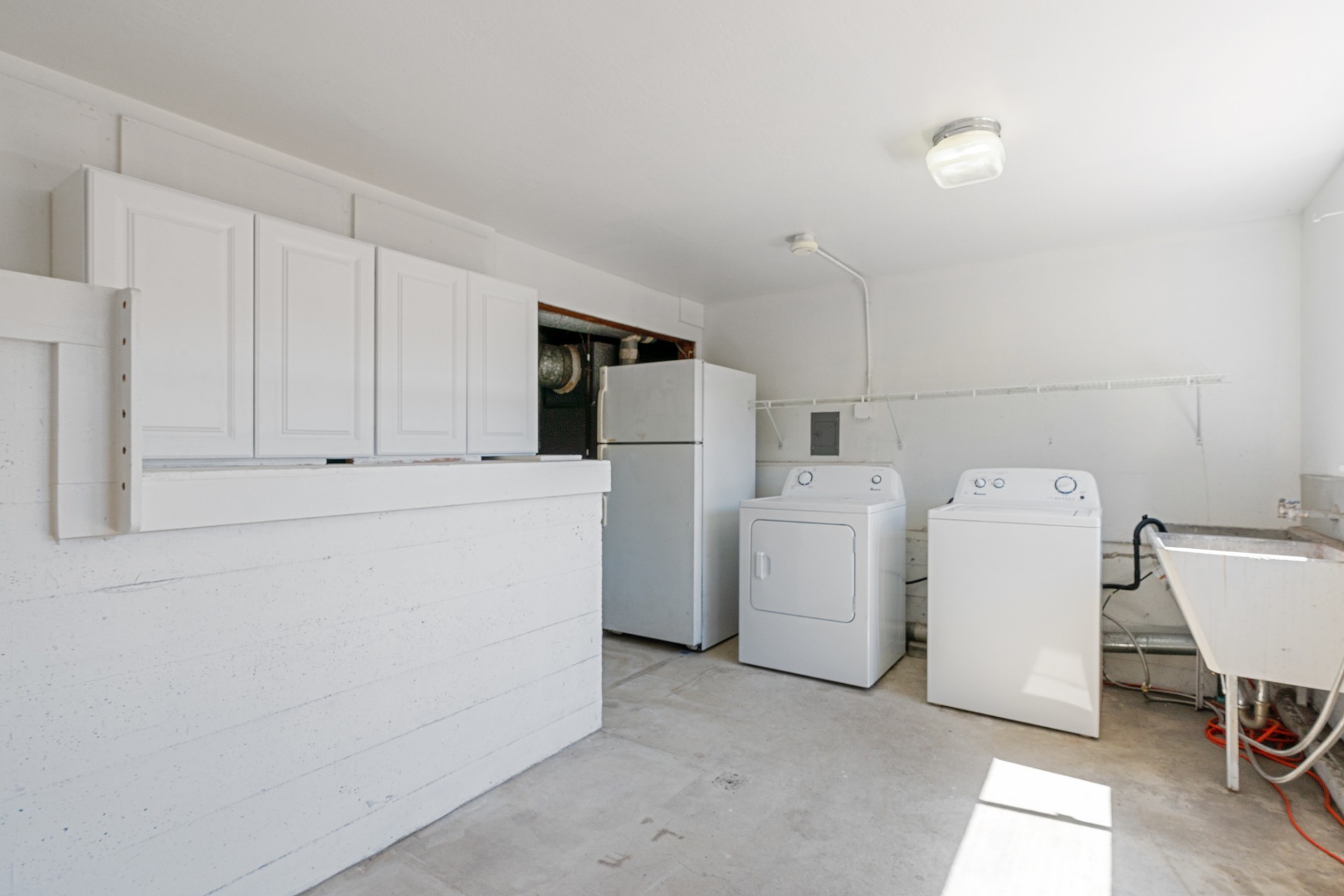 5871 Harbord Drive