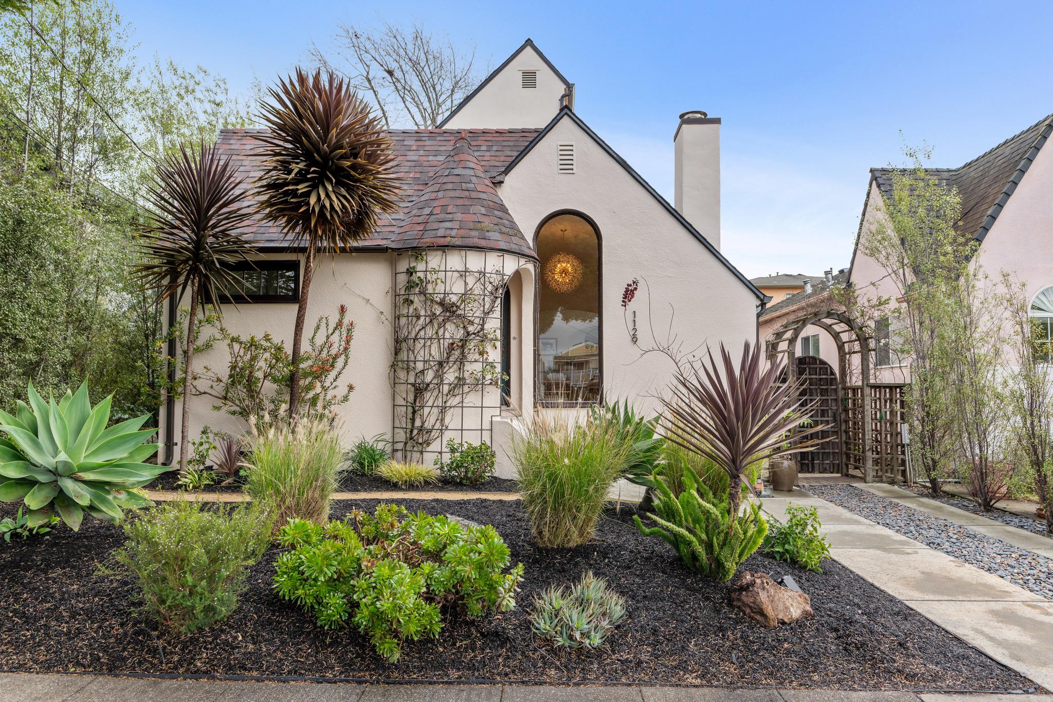 5871 Harbord Drive