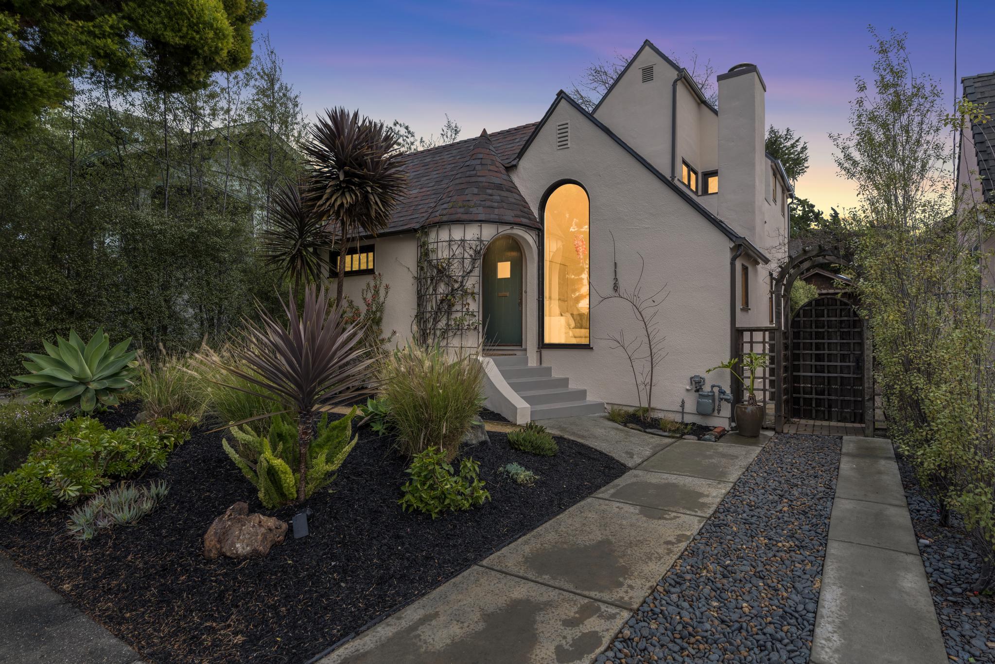 5871 Harbord Drive
