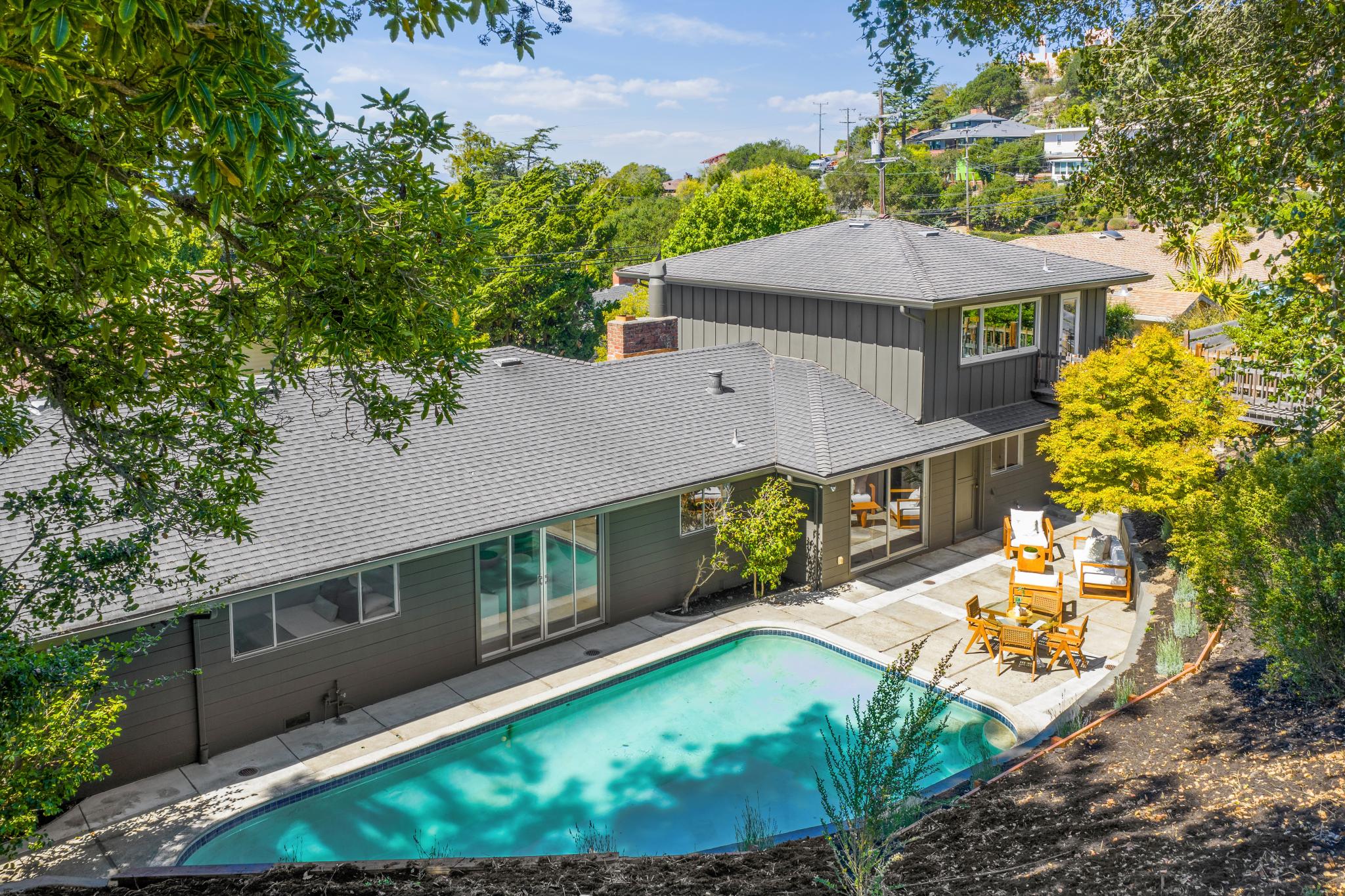 5871 Harbord Drive
