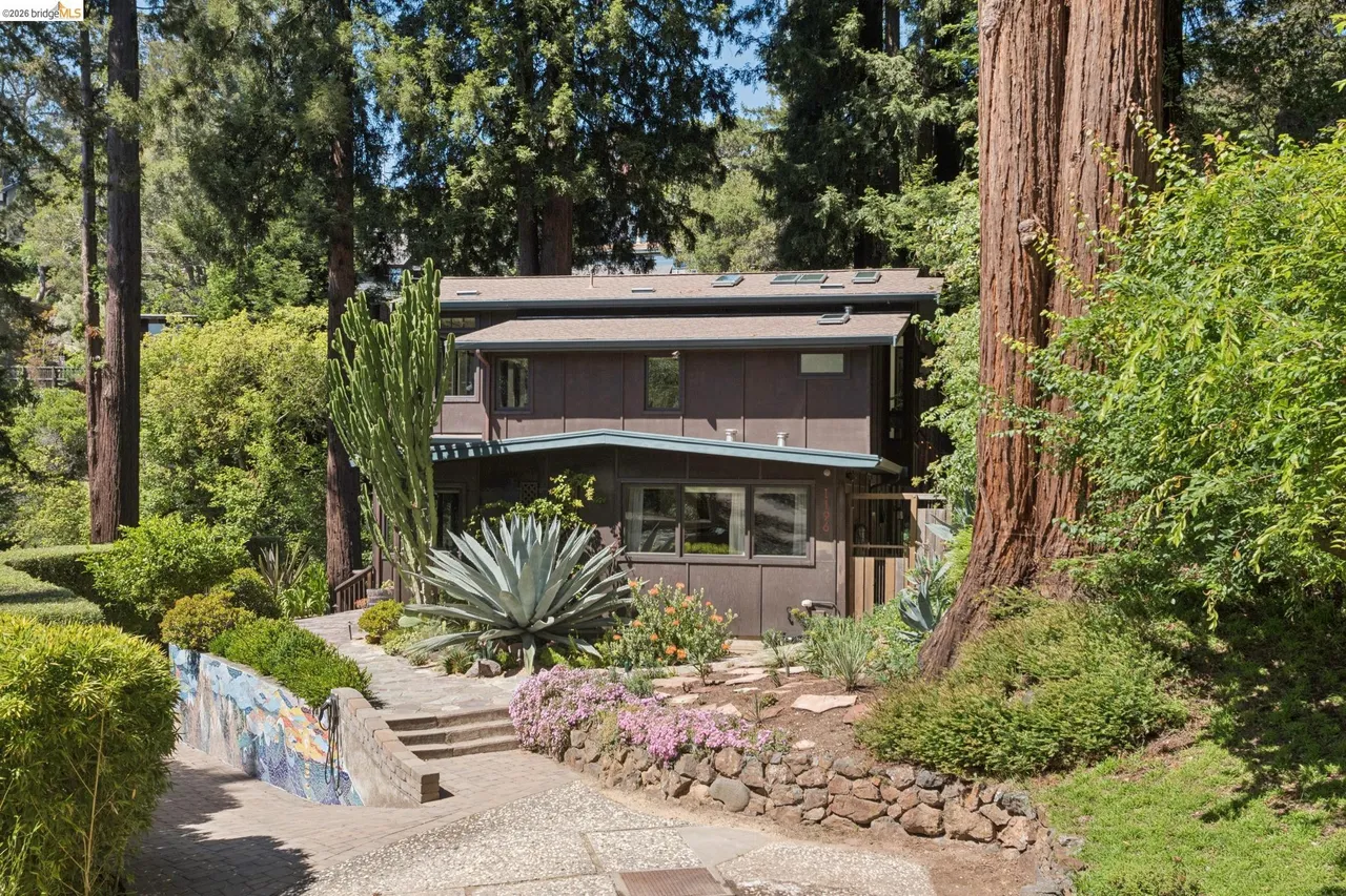 5871 Harbord Drive