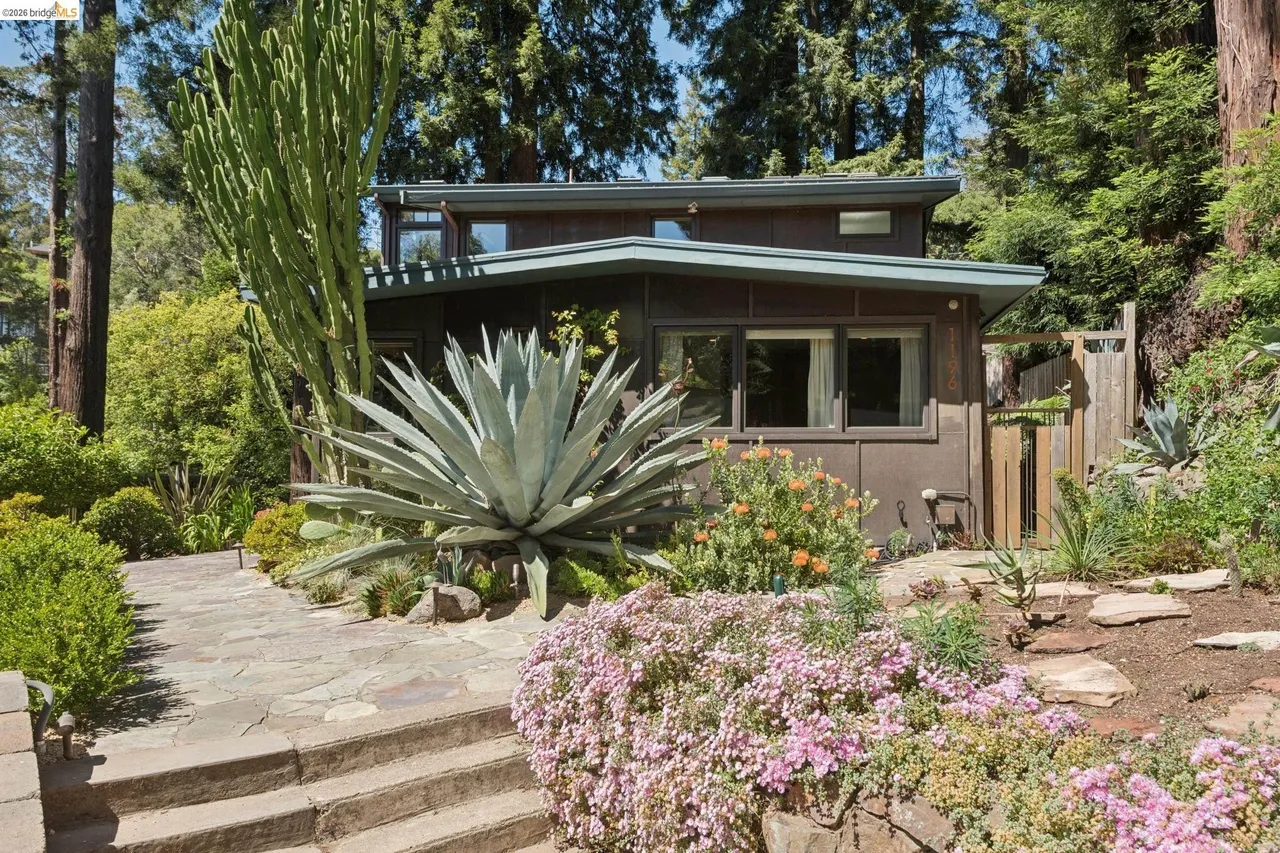 5871 Harbord Drive