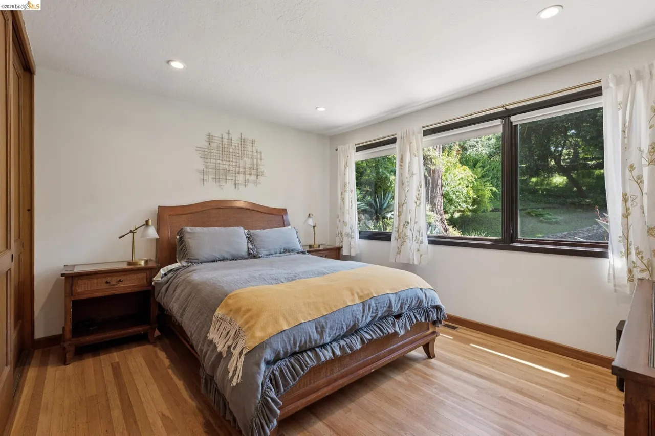 5871 Harbord Drive