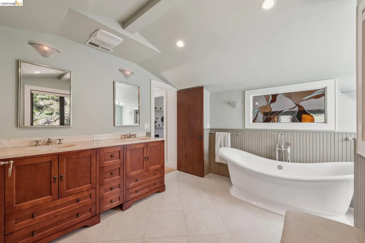 5871 Harbord Drive