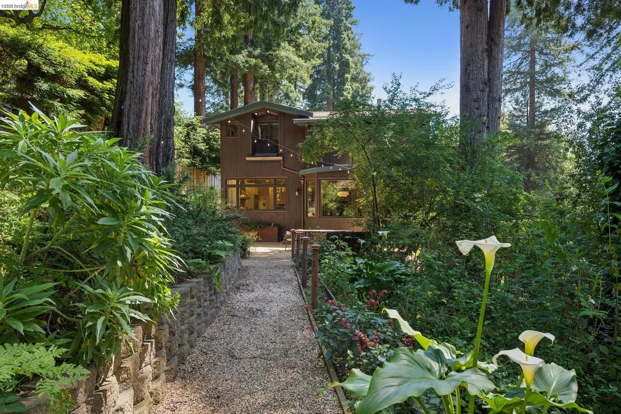 5871 Harbord Drive