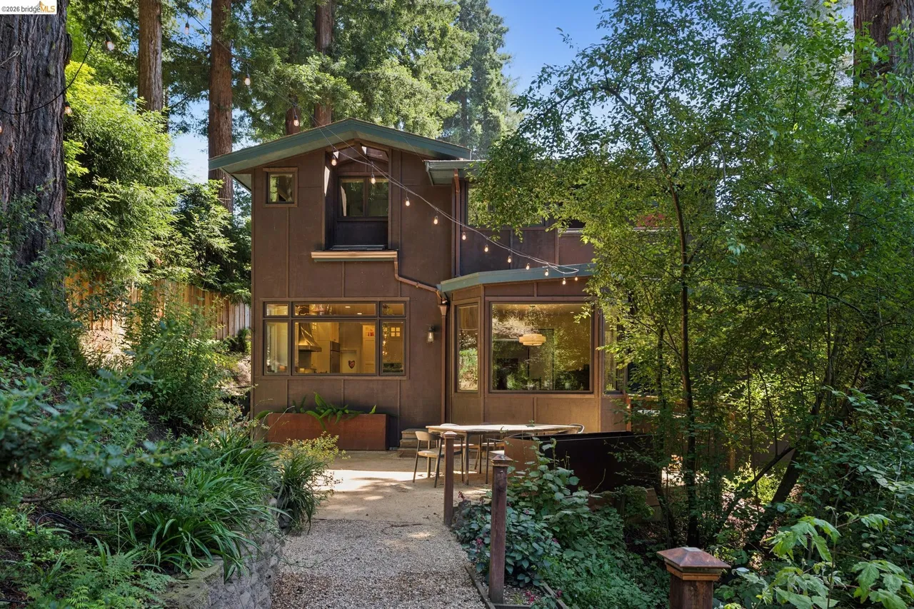 5871 Harbord Drive