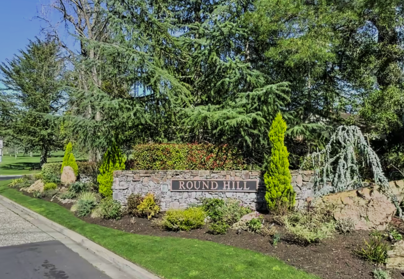 Roundhill Country Club, Alamo