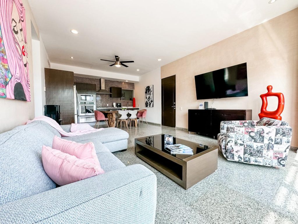 💎 Unlock Your Second Investment Dream: 4 Bargain Properties in Playa del Carmen with Excellent ROI Await! 